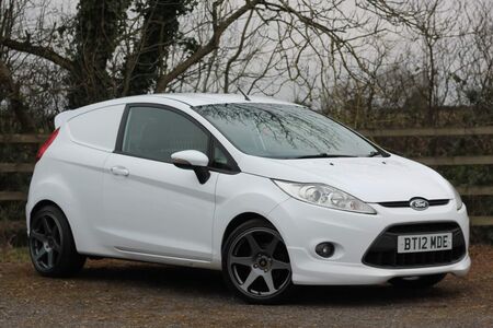 FORD FIESTA VAN 1.6 TDCi Sport Panel Van 3dr