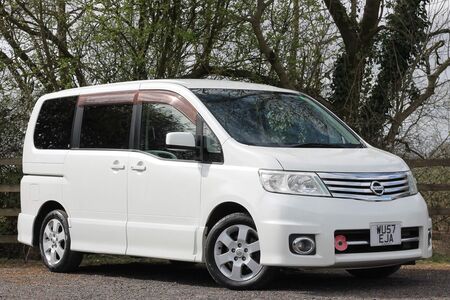 NISSAN SERENA 2.0 Highway Star