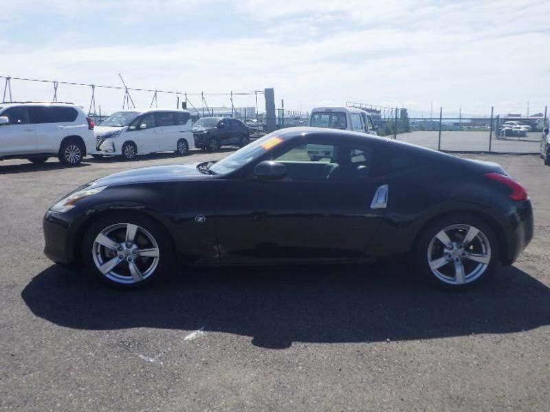 NISSAN 370Z