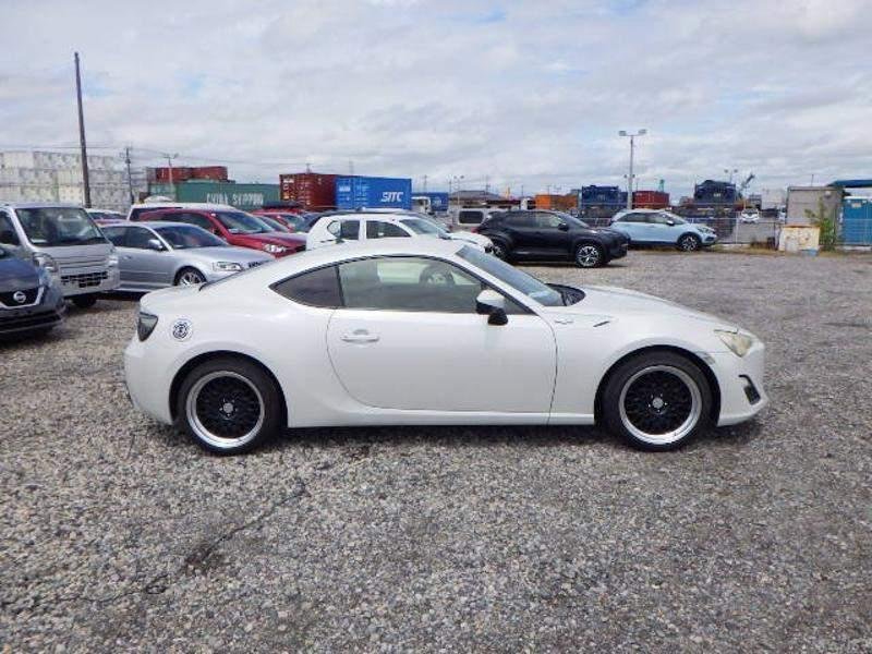 TOYOTA GT86