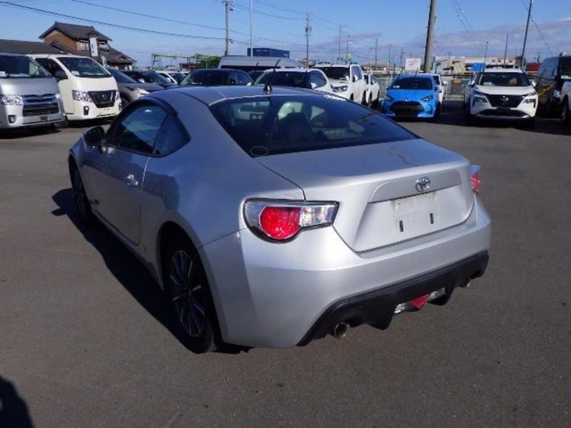 TOYOTA GT86